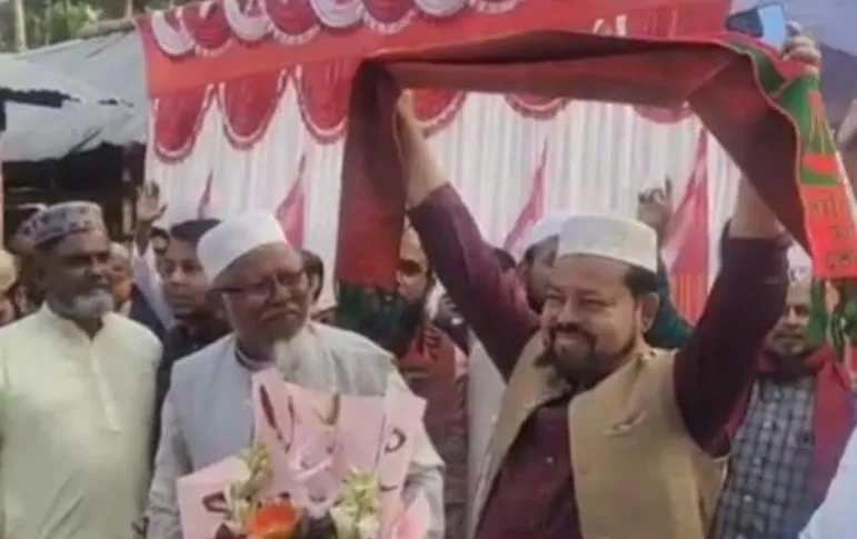 বানারীপাড়ায় শতাধিক নেতা-কর্মী নিয়ে বিএনপি নেতা মাহাবুব মাষ্টারের জামায়াতে যোগদান